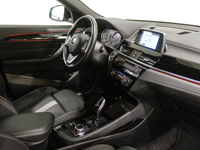 BMW X2 sDrive18d color Negro. Año 2019. 110KW(150CV). Diésel. En concesionario Barcelona Premium -- GRAN VIA de Barcelona