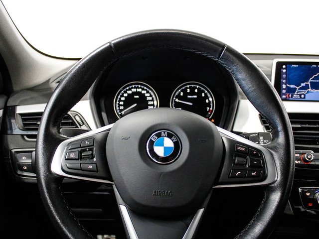 BMW X2 sDrive18i color Gris Plata. Año 2020. 103KW(140CV). Gasolina. En concesionario Barcelona Premium -- GRAN VIA de Barcelona