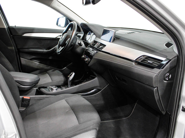 BMW X2 sDrive18i color Gris Plata. Año 2020. 103KW(140CV). Gasolina. En concesionario Barcelona Premium -- GRAN VIA de Barcelona