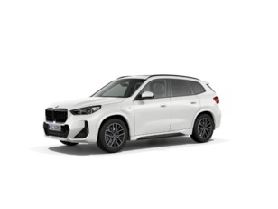Fotos de BMW X1 xDrive25e color Blanco. Año 2024. 180KW(245CV). Híbrido Electro/Gasolina. En concesionario San Pablo Motor | Su Eminencia de Sevilla