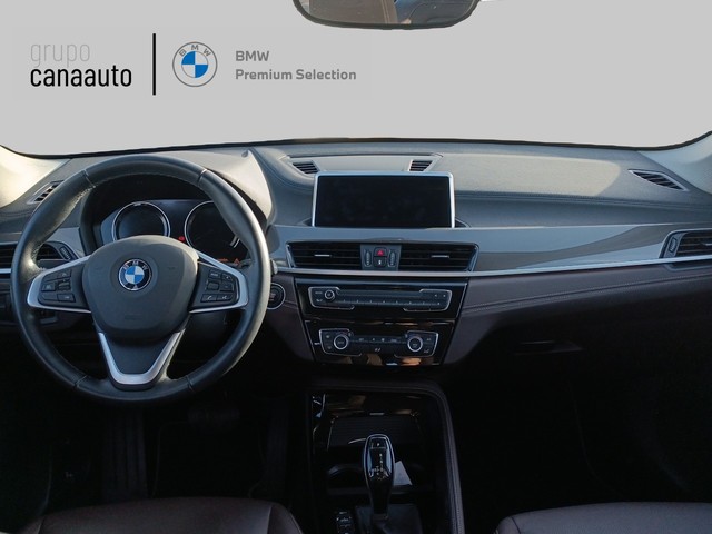 BMW X1 sDrive20i color Gris. Año 2022. 141KW(192CV). Gasolina. En concesionario TACO de Sta. C. Tenerife