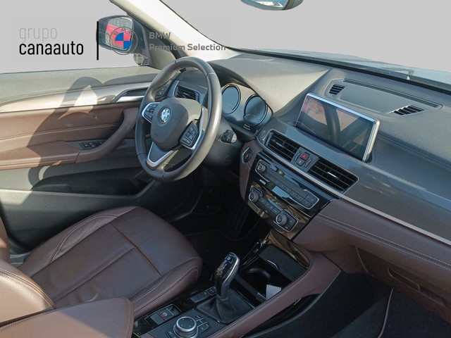BMW X1 sDrive20i color Gris. Año 2022. 141KW(192CV). Gasolina. En concesionario TACO de Sta. C. Tenerife