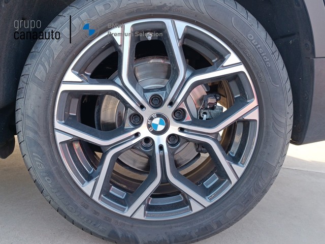 BMW X1 sDrive20i color Gris. Año 2022. 141KW(192CV). Gasolina. En concesionario TACO de Sta. C. Tenerife