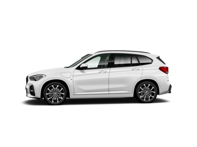 BMW X1 xDrive25e color Blanco. Año 2021. 162KW(220CV). Híbrido Electro/Gasolina. En concesionario TACO de Sta. C. Tenerife