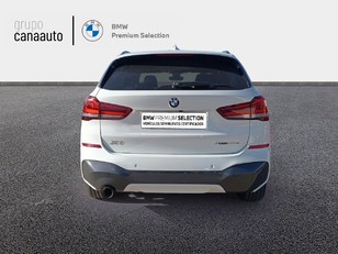 BMW X1 xDrive25e color Blanco. Año 2021. 162KW(220CV). Híbrido Electro/Gasolina. En concesionario TACO de Sta. C. Tenerife