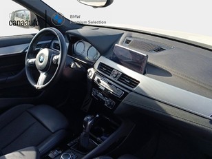 BMW X1 xDrive25e color Blanco. Año 2021. 162KW(220CV). Híbrido Electro/Gasolina. En concesionario TACO de Sta. C. Tenerife