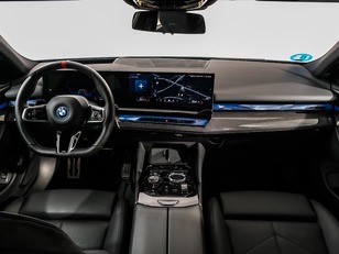 BMW i5 M60 color Verde. Año 2023. 442KW(601CV). Eléctrico. En concesionario Oliva Motor Tarragona de Tarragona