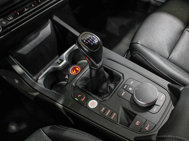 BMW Serie 1 118d color Gris. Año 2019. 110KW(150CV). Diésel. En concesionario Barcelona Premium -- GRAN VIA de Barcelona