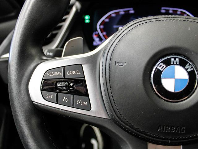 BMW Serie 1 118d color Gris. Año 2022. 110KW(150CV). Diésel. En concesionario Barcelona Premium -- GRAN VIA de Barcelona