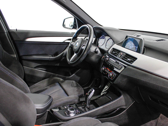 BMW X1 sDrive18d color Negro. Año 2019. 110KW(150CV). Diésel. En concesionario Barcelona Premium -- GRAN VIA de Barcelona
