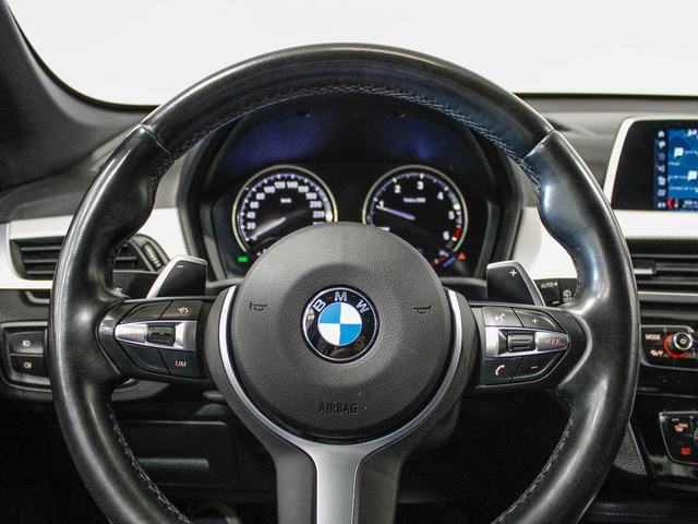 BMW X1 sDrive18d color Negro. Año 2019. 110KW(150CV). Diésel. En concesionario Barcelona Premium -- GRAN VIA de Barcelona