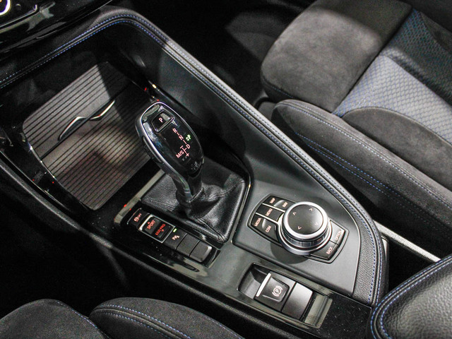 BMW X1 sDrive18d color Negro. Año 2019. 110KW(150CV). Diésel. En concesionario Barcelona Premium -- GRAN VIA de Barcelona