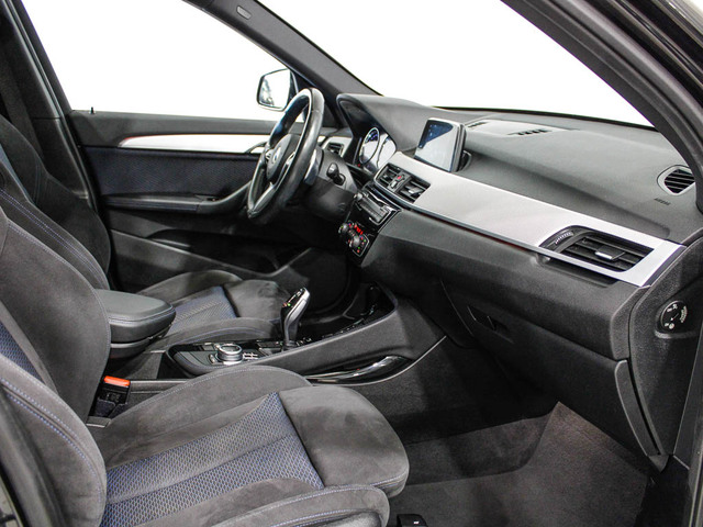 BMW X1 sDrive18d color Negro. Año 2019. 110KW(150CV). Diésel. En concesionario Barcelona Premium -- GRAN VIA de Barcelona