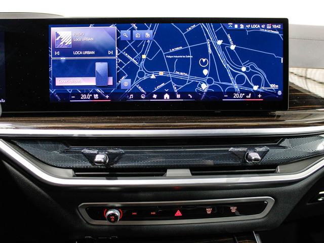 BMW X5 xDrive40d color Gris. Año 2024. 259KW(352CV). Diésel. En concesionario Barcelona Premium -- GRAN VIA de Barcelona