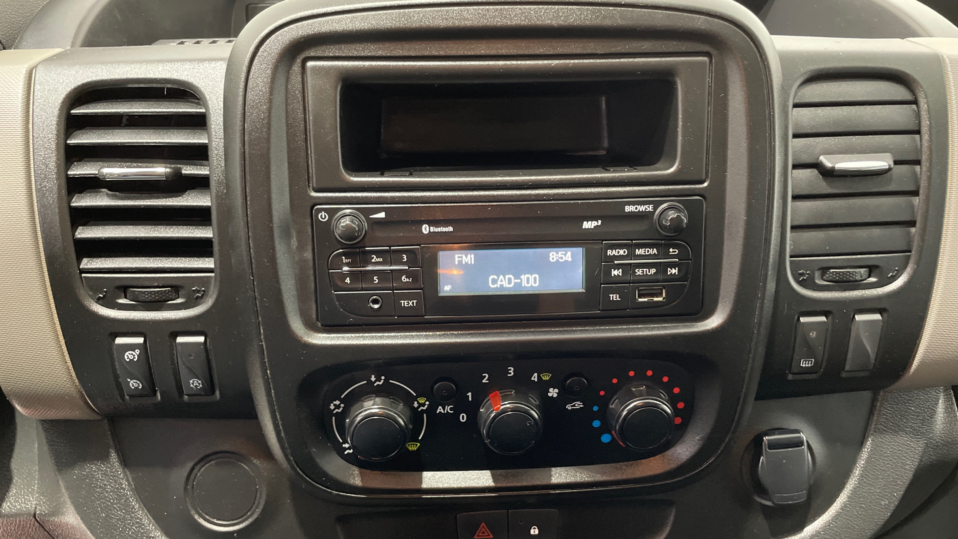 Renault Trafic dCi 120 Combi en Barcelona