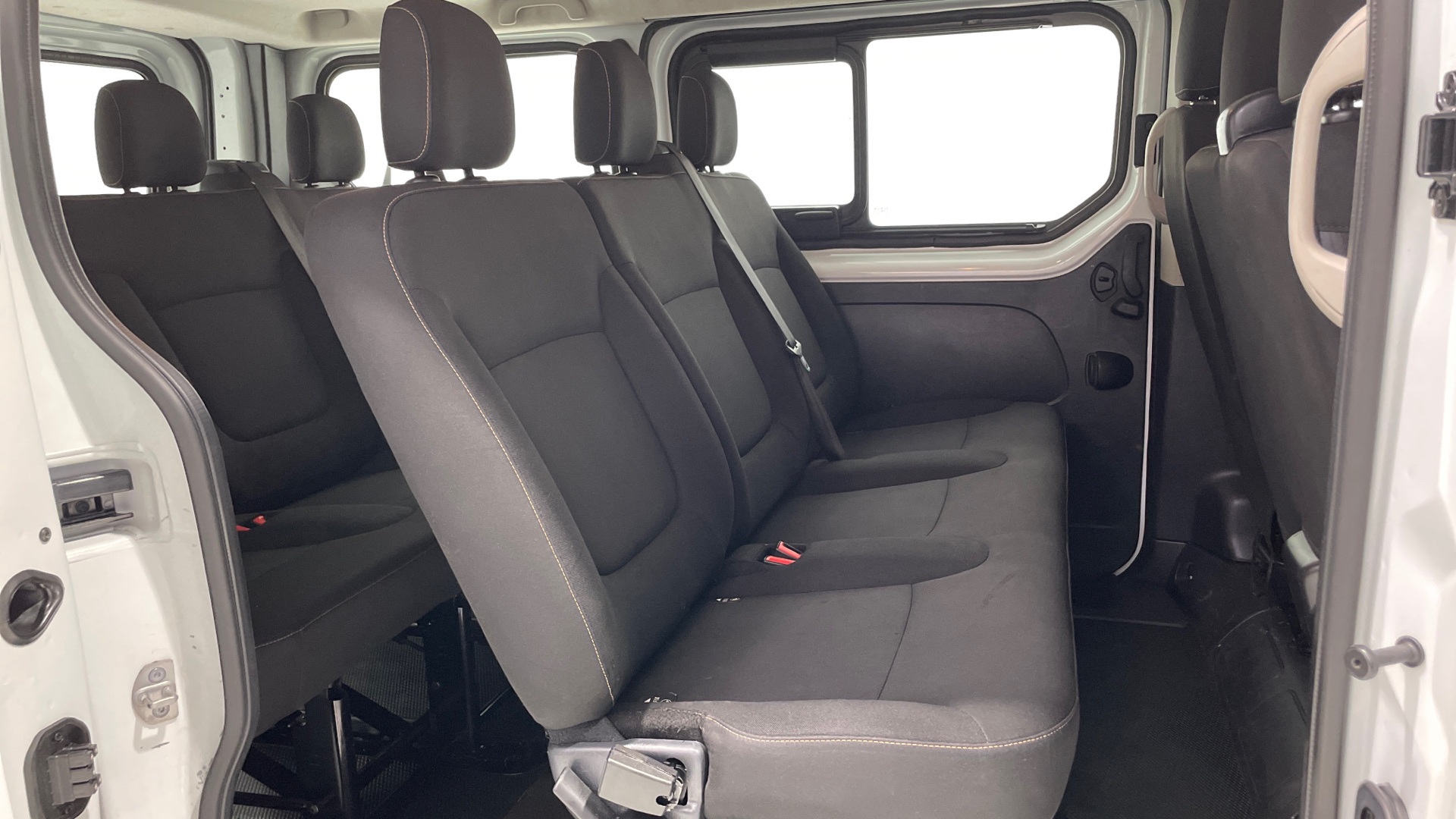 Renault Trafic dCi 120 Combi en Barcelona