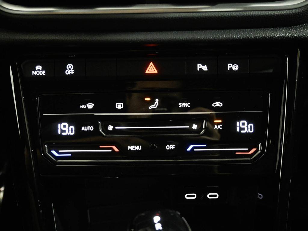 Volkswagen T-Roc R-Line 1.5 TSI 110 kW (150 CV) DSG 13