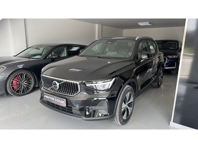 Volvo XC40 B3 G Core Auto 120 kW (163 CV)