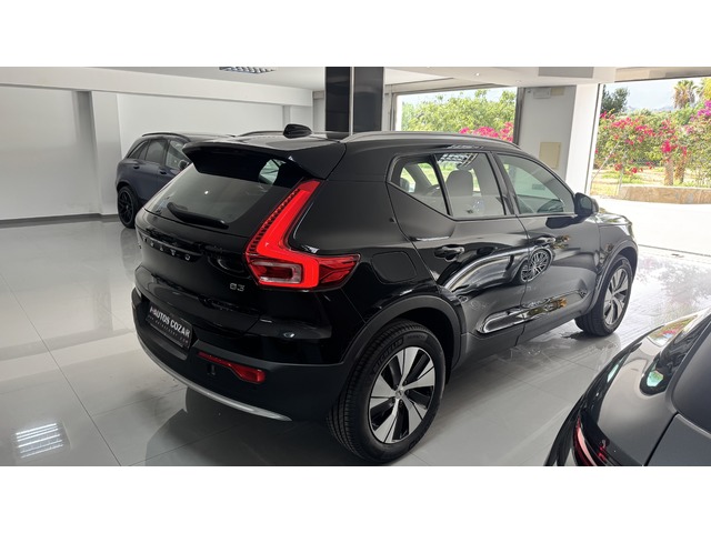 Volvo XC40 B3 G Core Auto 120 kW (163 CV)