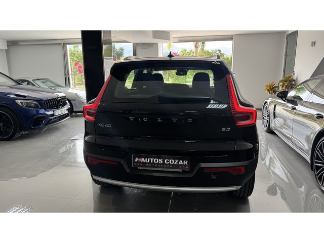 Volvo XC40 B3 G Core Auto 120 kW (163 CV)
