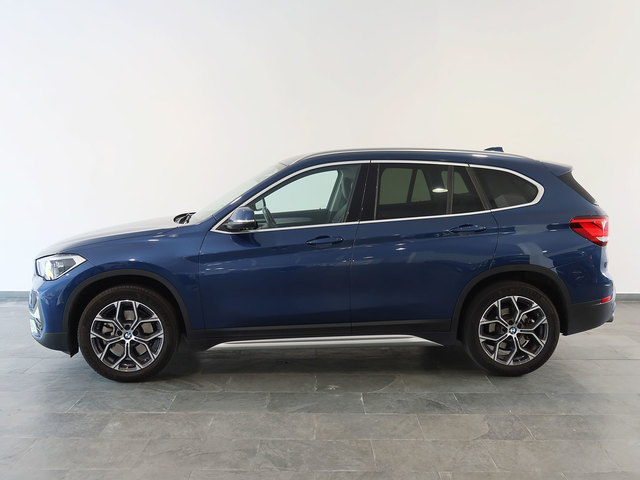 BMW X1 xDrive20d color Azul. Año 2022. 140KW(190CV). Diésel. En concesionario Autogal de Ourense