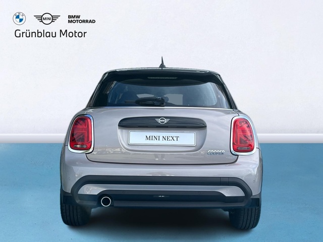 fotoG 4 del MINI MINI 5 Puertas Cooper 100 kW (136 CV) 136cv Gasolina del 2022 en Cantabria