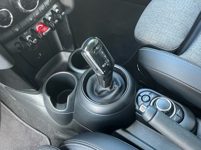 fotoG 14 del MINI MINI 5 Puertas Cooper 100 kW (136 CV) 136cv Gasolina del 2022 en Cantabria