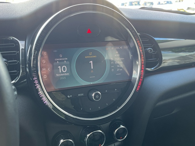 fotoG 16 del MINI MINI 5 Puertas Cooper 100 kW (136 CV) 136cv Gasolina del 2022 en Cantabria