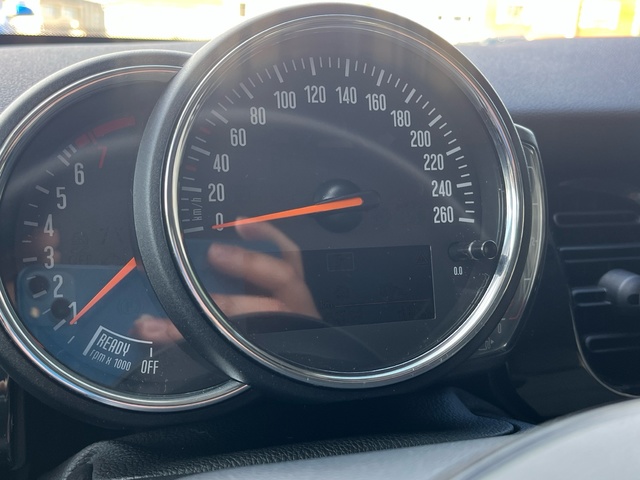 fotoG 19 del MINI MINI 5 Puertas Cooper 100 kW (136 CV) 136cv Gasolina del 2022 en Cantabria