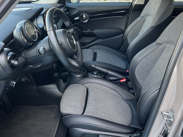 fotoG 20 del MINI MINI 5 Puertas Cooper 100 kW (136 CV) 136cv Gasolina del 2022 en Cantabria