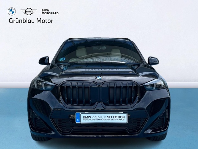 BMW X1 sDrive20d color Negro. Año 2024. 120KW(163CV). Diésel. En concesionario Grünblau Motor (Bmw y Mini) de Cantabria