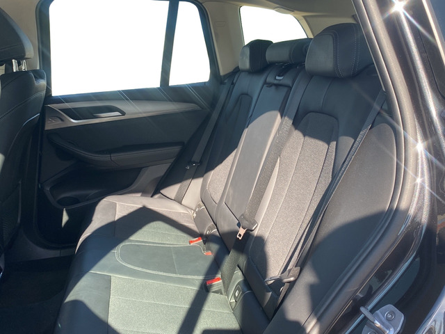 BMW X3 xDrive20d color Gris. Año 2018. 140KW(190CV). Diésel. En concesionario Auto Premier, S.A. - MADRID de Madrid