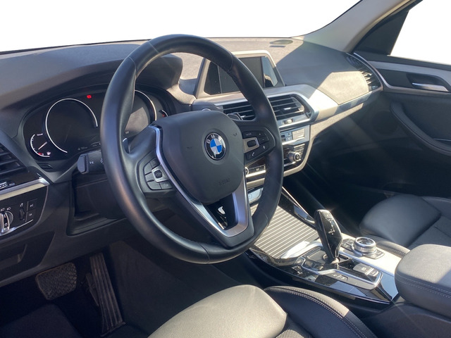 BMW X3 xDrive20d color Gris. Año 2018. 140KW(190CV). Diésel. En concesionario Auto Premier, S.A. - MADRID de Madrid