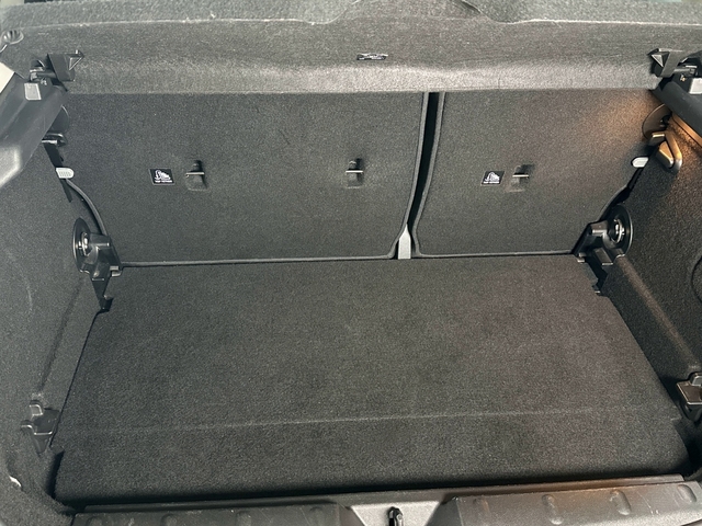 fotoG 18 del MINI MINI 5 Puertas Cooper 100 kW (136 CV) 136cv Gasolina del 2022 en Asturias