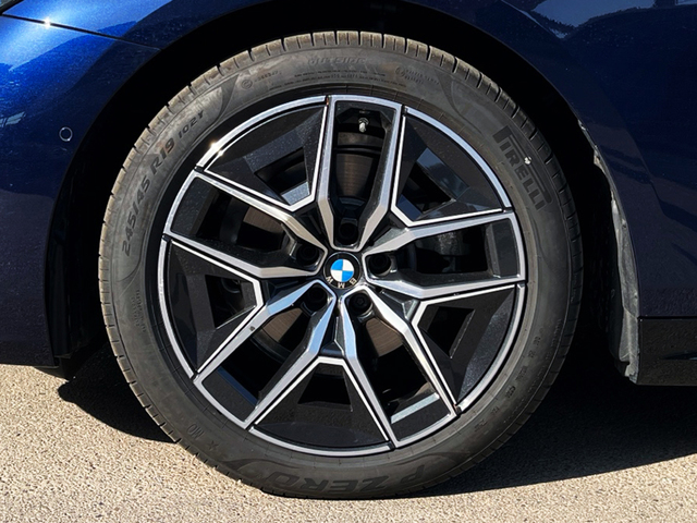 BMW Serie 5 520d Touring color Azul. Año 2024. 145KW(197CV). Diésel. En concesionario CARTAGENA PREMIUM S.L. de Murcia