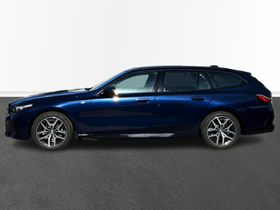 Fotos de BMW Serie 5 520d Touring color Azul. Año 2024. 145KW(197CV). Diésel. En concesionario CARTAGENA PREMIUM S.L. de Murcia