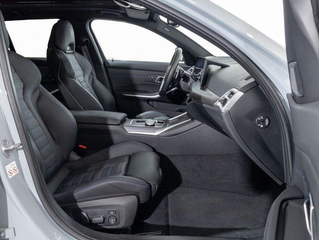 BMW Serie 3 M340d Touring color Gris. Año 2024. 250KW(340CV). Diésel. En concesionario Oliva Motor Girona de Girona
