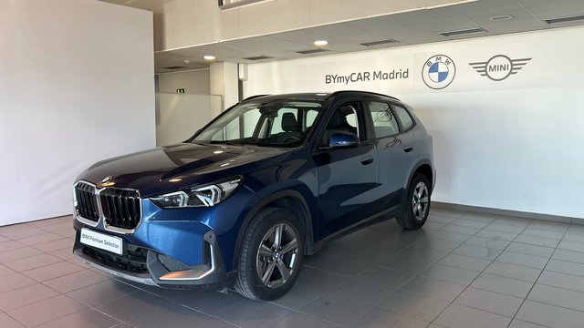 BMW X1 sDrive18d color Azul. Año 2022. 110KW(150CV). Diésel. En concesionario BYmyCAR Madrid - Alcalá de Madrid