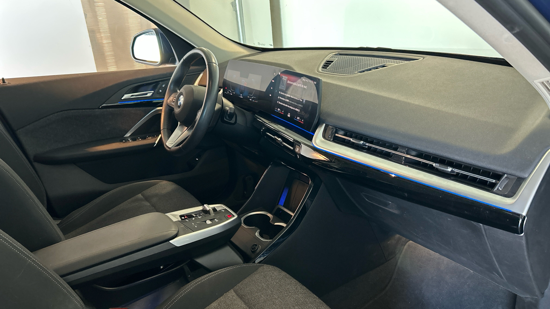BMW X1 sDrive18d color Azul. Año 2022. 110KW(150CV). Diésel. En concesionario BYmyCAR Madrid - Alcalá de Madrid