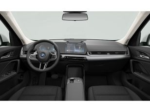Fotos de BMW X1 xDrive25e color Blanco. Año 2024. 180KW(245CV). Híbrido Electro/Gasolina. En concesionario Automotor Costa, S.L.U. de Almería