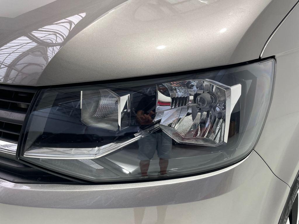 Volkswagen Multivan 2.0 TDI en Barcelona