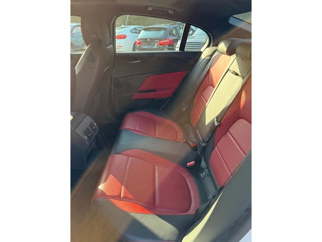 Jaguar XE 2.0 GTDi Petrol Pure Auto 177 kW (240 CV)