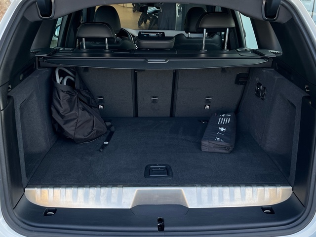 BMW X3 xDrive30e color Blanco. Año 2023. 215KW(292CV). Híbrido Electro/Gasolina. En concesionario Grünblau Motor (Bmw y Mini) de Cantabria