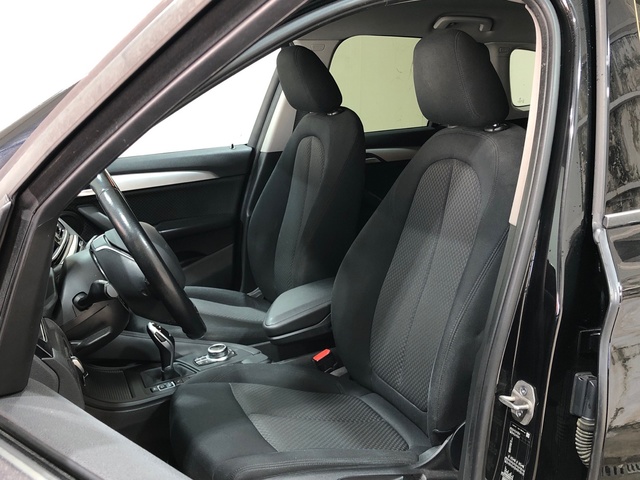 BMW X1 sDrive18d color Negro. Año 2021. 110KW(150CV). Diésel. En concesionario Movilnorte El Plantio de Madrid