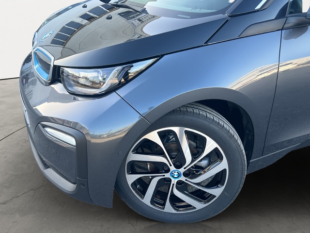 BMW i3 120Ah color Gris. Año 2021. 125KW(170CV). Eléctrico. En concesionario Movitransa Cars Jerez de Cádiz