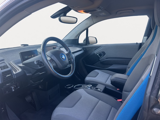 BMW i3 120Ah color Gris. Año 2021. 125KW(170CV). Eléctrico. En concesionario Movitransa Cars Jerez de Cádiz