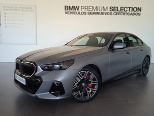 Fotos de BMW Serie 5 540d color Gris. Año 2025. 223KW(303CV). Diésel. En concesionario Albamocion S.L. ALBACETE de Albacete