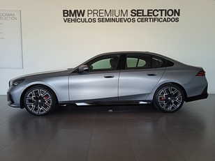Fotos de BMW Serie 5 540d color Gris. Año 2025. 223KW(303CV). Diésel. En concesionario Albamocion S.L. ALBACETE de Albacete