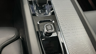 Volvo XC60 T6 Recharge Plus Dark AWD Auto 257 kW (350 CV) - 23 Volvo XC60 T6 Ocasión 257 KW (350CV) - 23