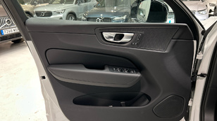 Volvo XC60 T6 Recharge Plus Dark AWD Auto 257 kW (350 CV) - 41 Volvo XC60 T6 Ocasión 257 KW (350CV) - 41